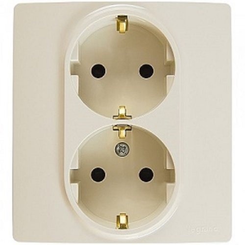 Розетка с заземлением Legrand Etika 1-м. 2 мод. слоновая кость фото Розетка с заземлением Legrand Etika 1-м. 2 мод. слоновая кость картинка